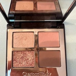Charlotte Tilbury eyeshadow pillow talk